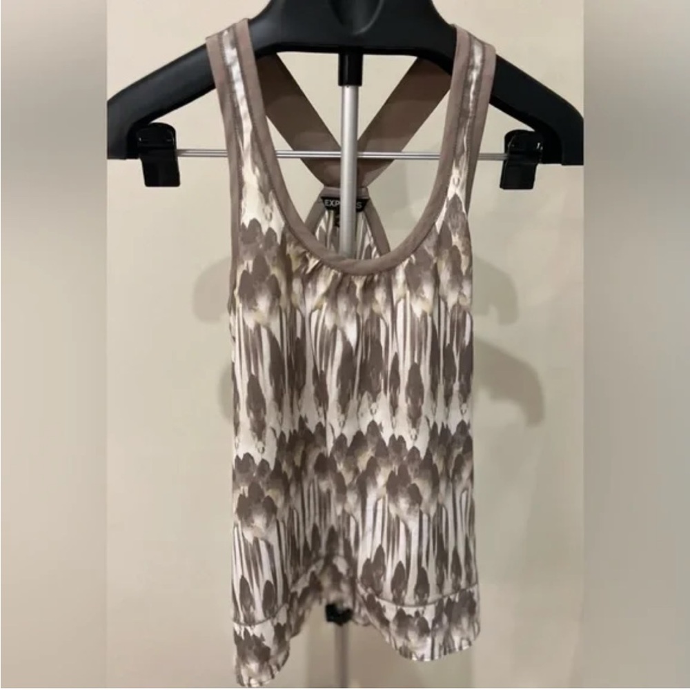 Express | XS Flowy x-back tanktop